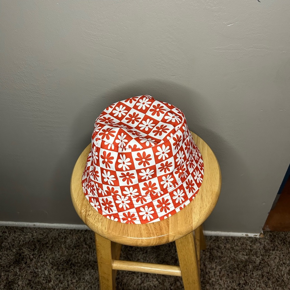 Flower bucket hat